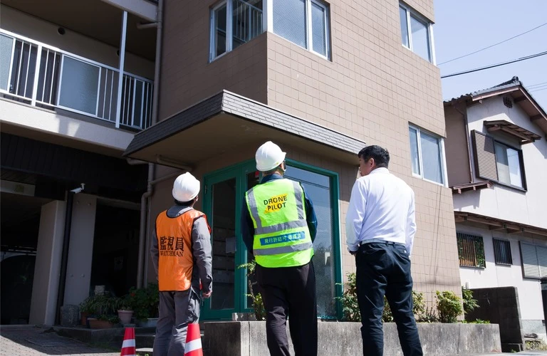 革新的な映像技術で建設現場を見つめる